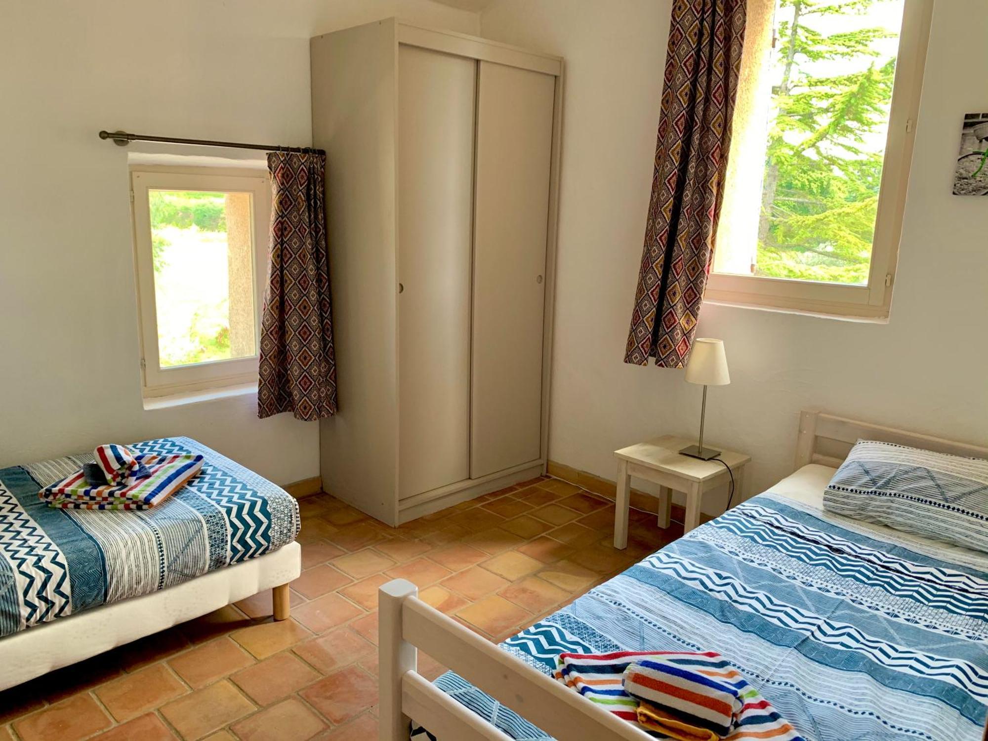 Apartamento Bastide Du Buou Puyvert Habitación foto
